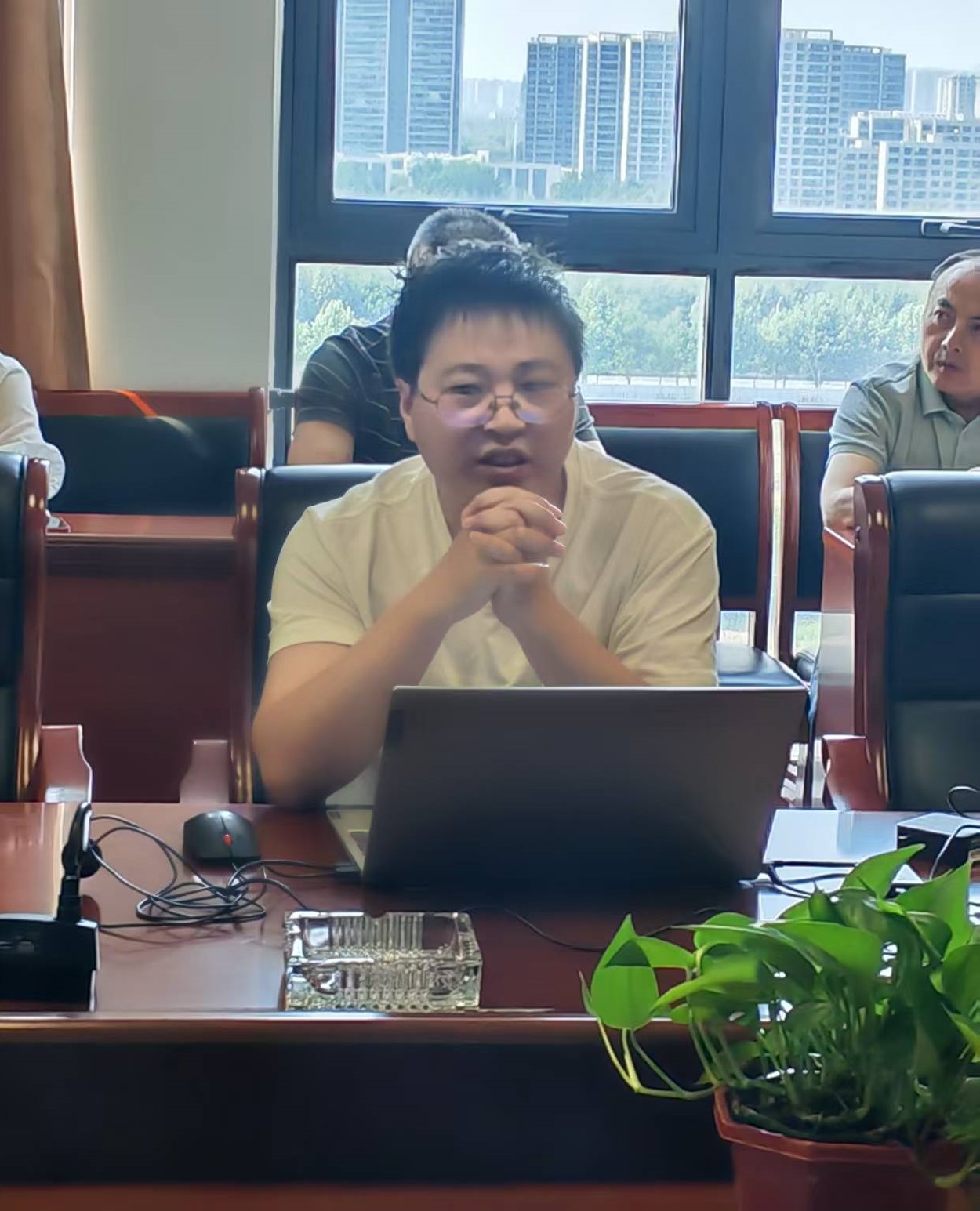 1751966201542071.jpg 0bc0eb524103aa2e3ee6bdb8614f5316.jpg